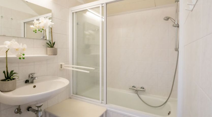 Photo of Dina with parking and shared pool Apartment 3