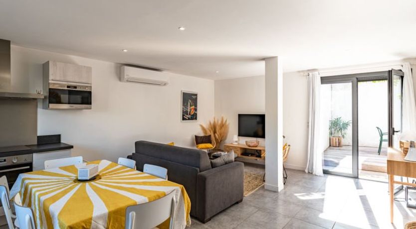 Photo of St Cyprien Plage Holiday Home 2