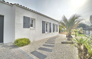 Les Salines Holiday Home