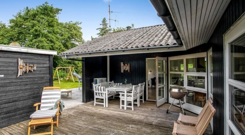 Photo of "Swaantje" - 400m from the sea