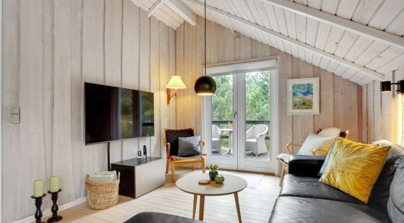 Photo of "Rumena" - 800m from the sea