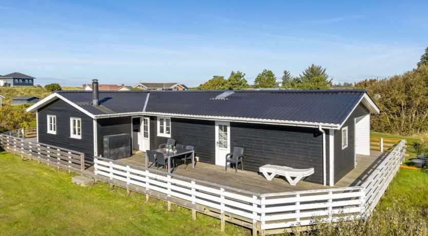 Photo of "Aika" - 500m from the sea