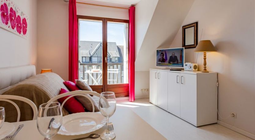 Photo of Fleur Marine Apartment 33