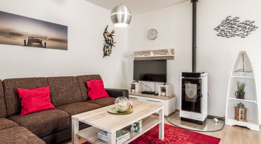 Photo of Lakeside Village 6