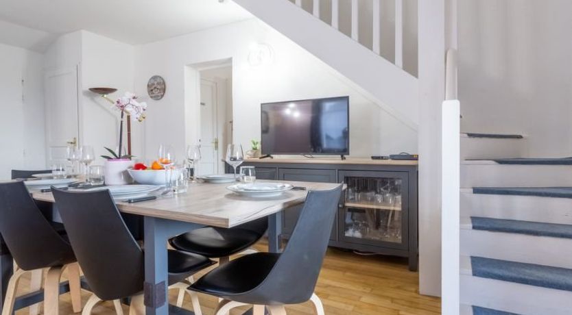 Photo of Le Vert Coteau Holiday Home 4