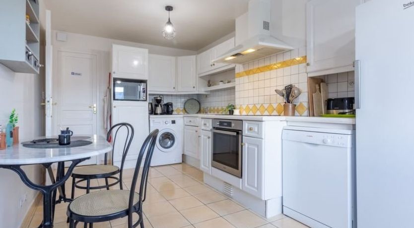 Photo of Le Vert Coteau Holiday Home 4