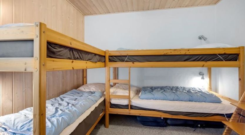 Photo of "Tuula" - 1.1km from the sea