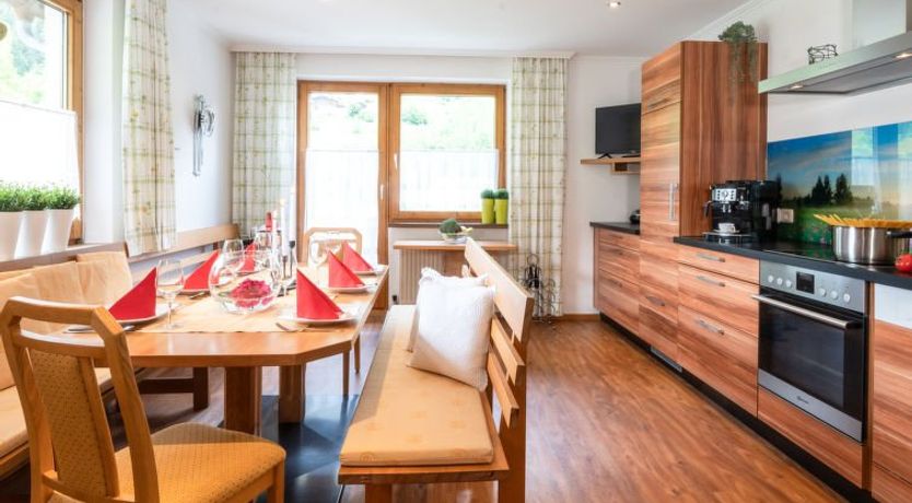 Photo of Hirsch Apartment 2