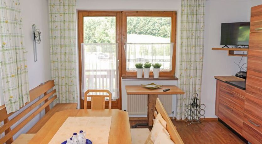 Photo of Hirsch Apartment 2