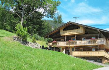 Alm Chalet Holiday Home