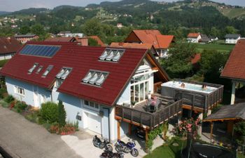 Ligist Holiday Home