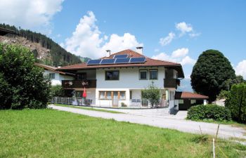 Sonne Apartment 7 Holiday Home