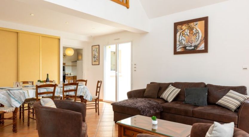 Photo of Les Agapanthes