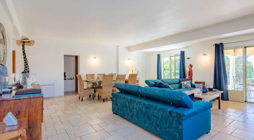 Photo of Reves de Rives