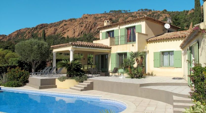 Photo of Reves de Rives