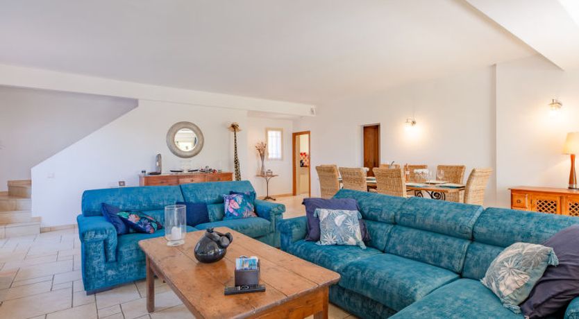 Photo of Reves de Rives