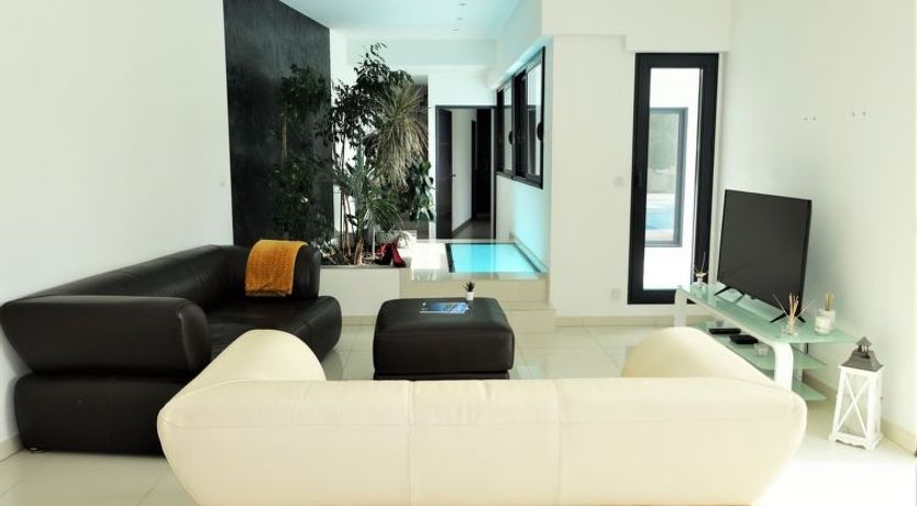 Photo of L'Oustaloun