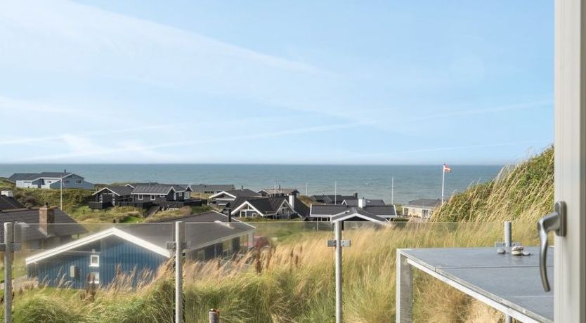 Photo of "Hermande" - 203m from the sea