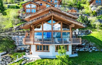 Chalet Aquarius Holiday Home