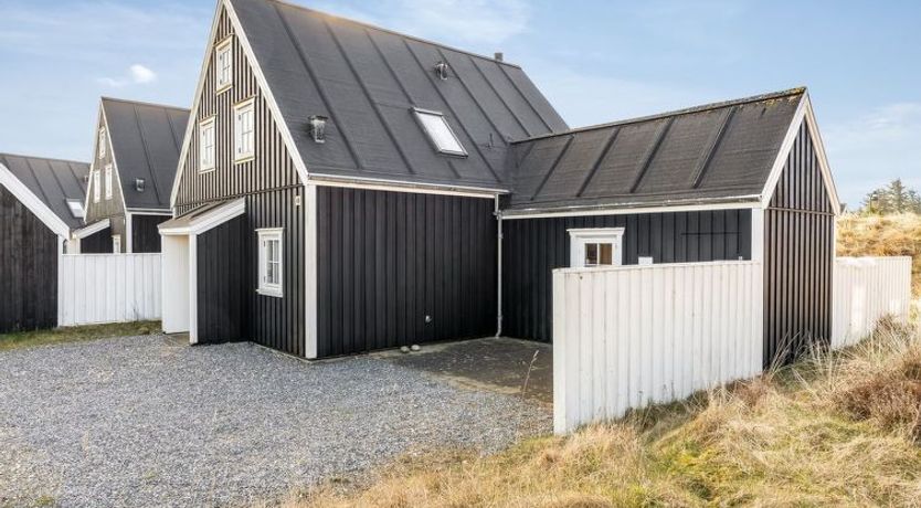 Photo of "Stine" - 1km from the sea