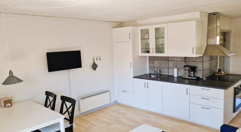 Photo of "Emira" - 50m from the sea