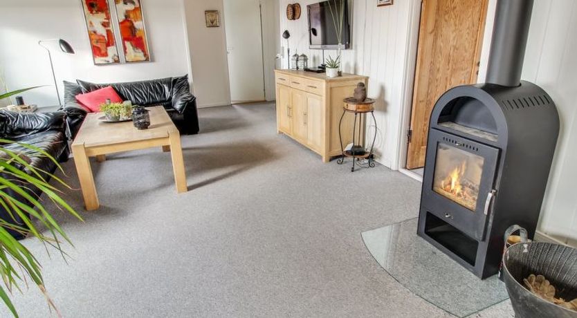 Photo of "Ute" - 200m from the sea