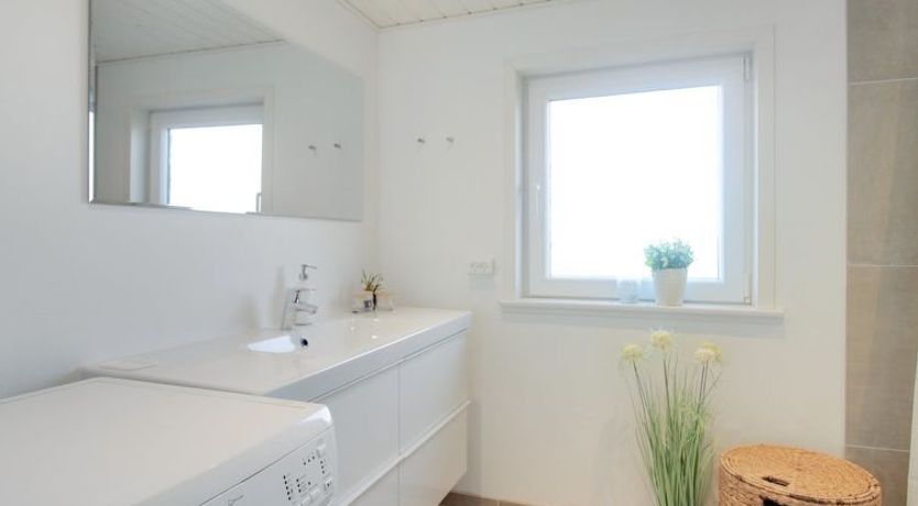 Photo of "Ute" - 200m from the sea