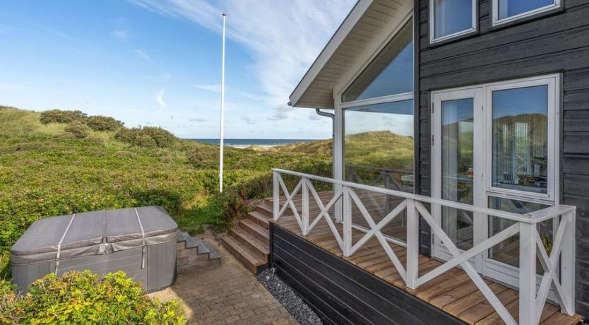 Photo of "Ejvind" - 100m from the sea