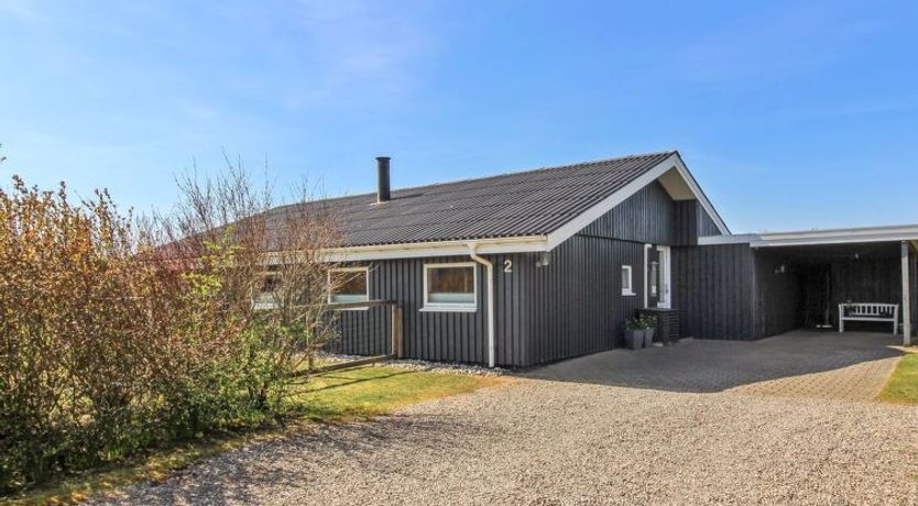 Photo of "Benjamina" - 530m to the fjord