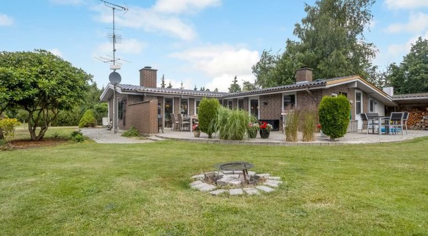 Photo of "Sessa" - 800m from the sea