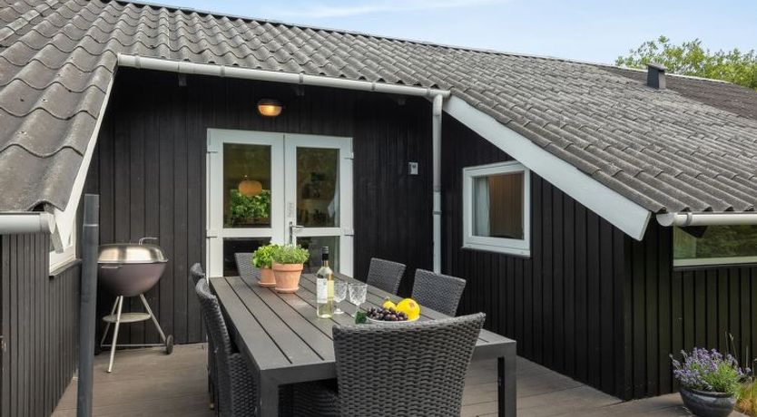 Photo of "Doria" - 2km from the sea