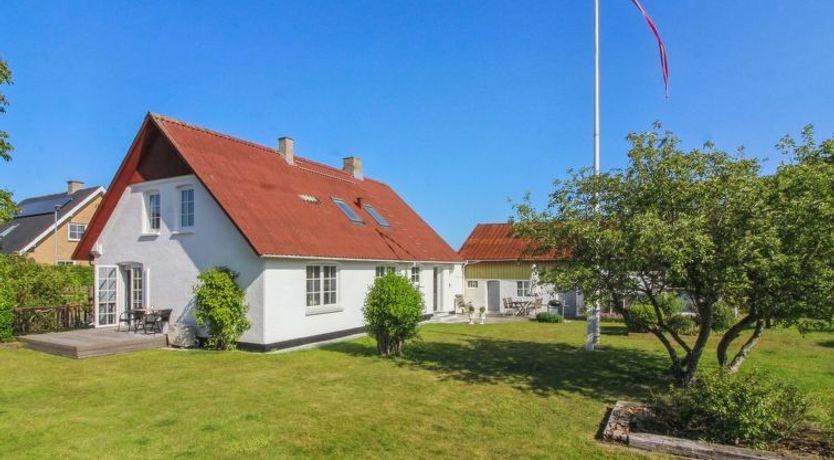 Photo of "Fraþulf" - 6km from the sea