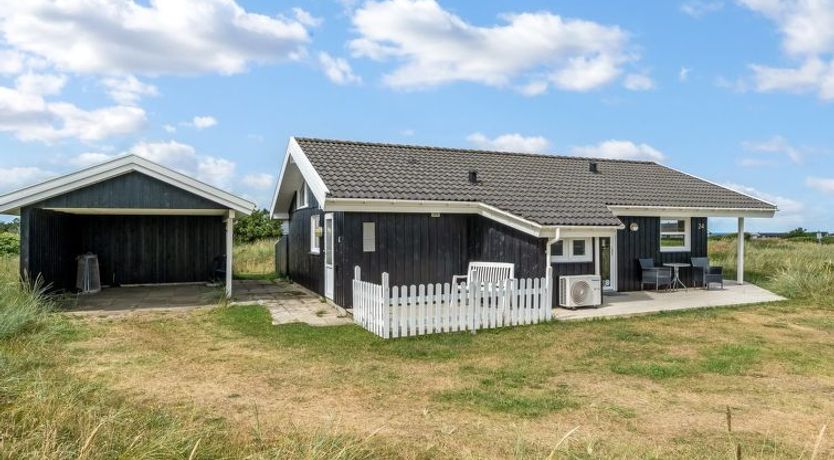 Photo of "Fanni" - 460m from the sea