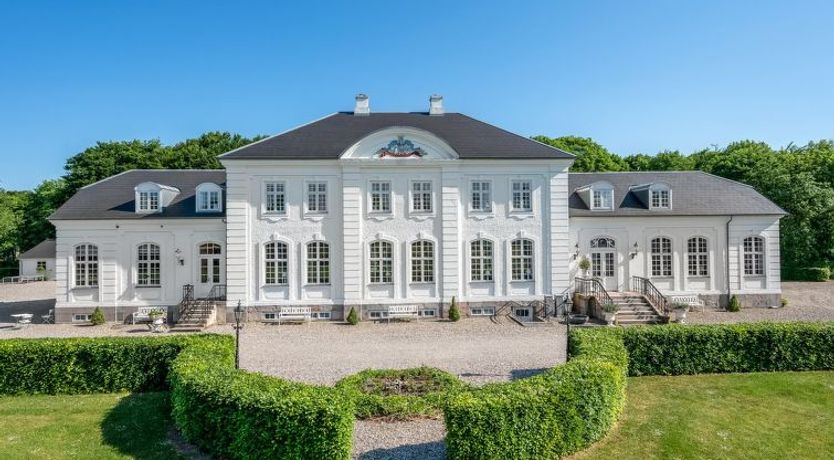 Photo of "Edine" - 4.5km from the sea