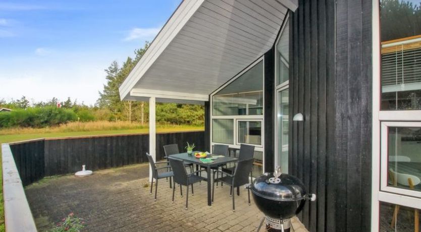 Photo of "Nahele" - 500m from the sea