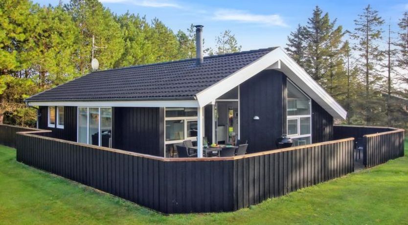 Photo of "Nahele" - 500m from the sea