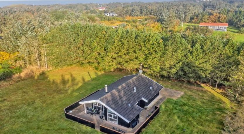 Photo of "Nahele" - 500m from the sea