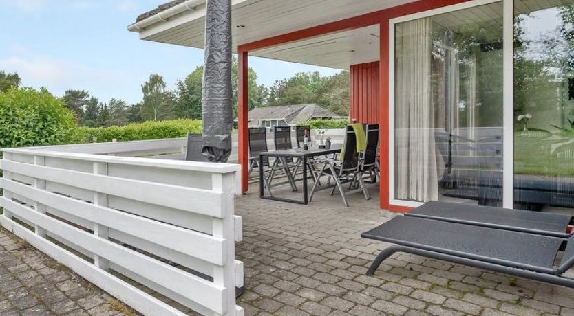 Photo of "Emly" - 1.1km from the sea