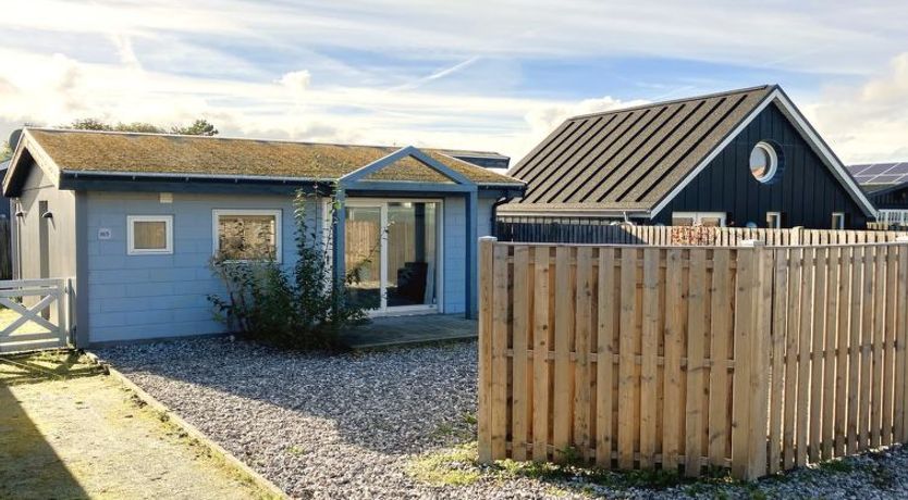 Photo of "Alvina" - 25m from the sea