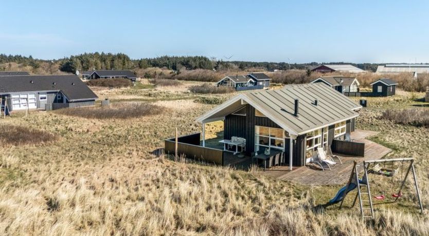 Photo of "Sirkka" - 902m from the sea