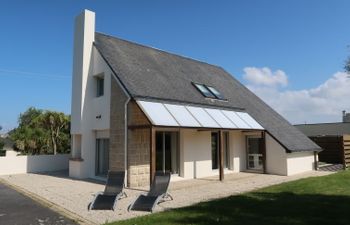 Cremiou Beach Holiday Home