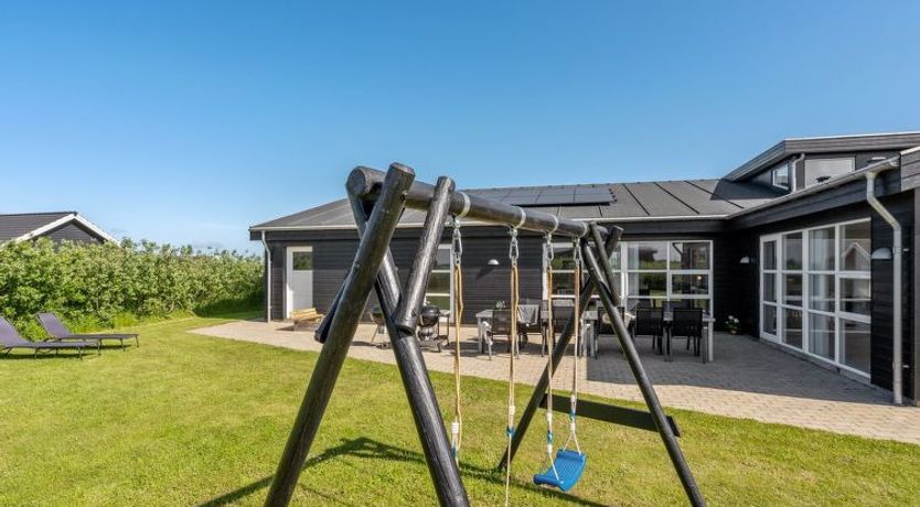 Photo of "Vitori" - 800m from the sea