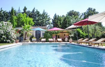 L'Olivier Holiday Home
