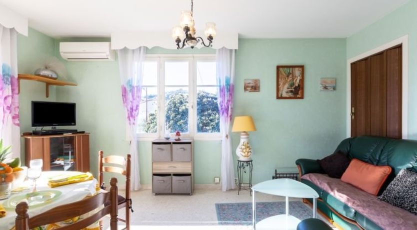 Photo of Le Néflier