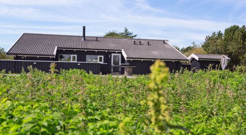 Photo of "Blondine" - 940m from the sea