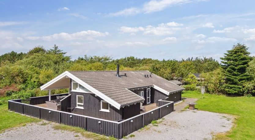 Photo of "Blondine" - 940m from the sea