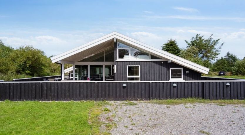 Photo of "Blondine" - 940m from the sea