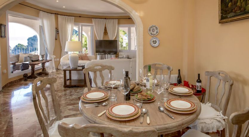 Photo of Villa El Paraiso al Mar Ambolo