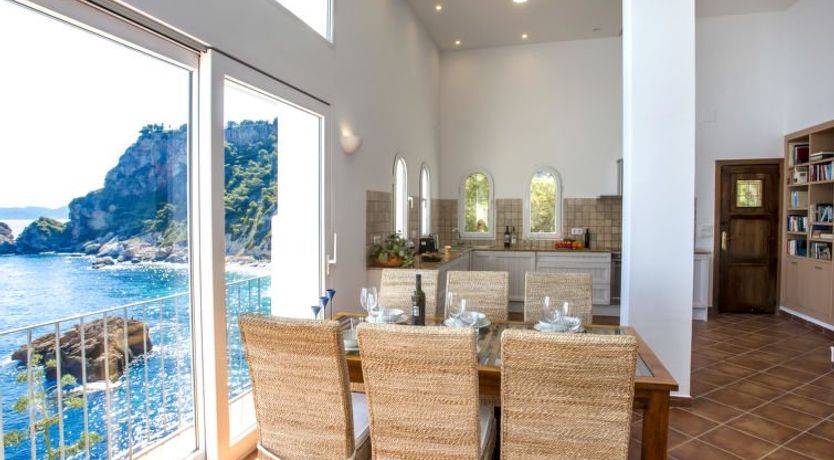 Photo of Villa El Paraiso al Mar Ambolo