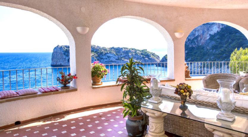 Photo of Villa El Paraiso al Mar Ambolo